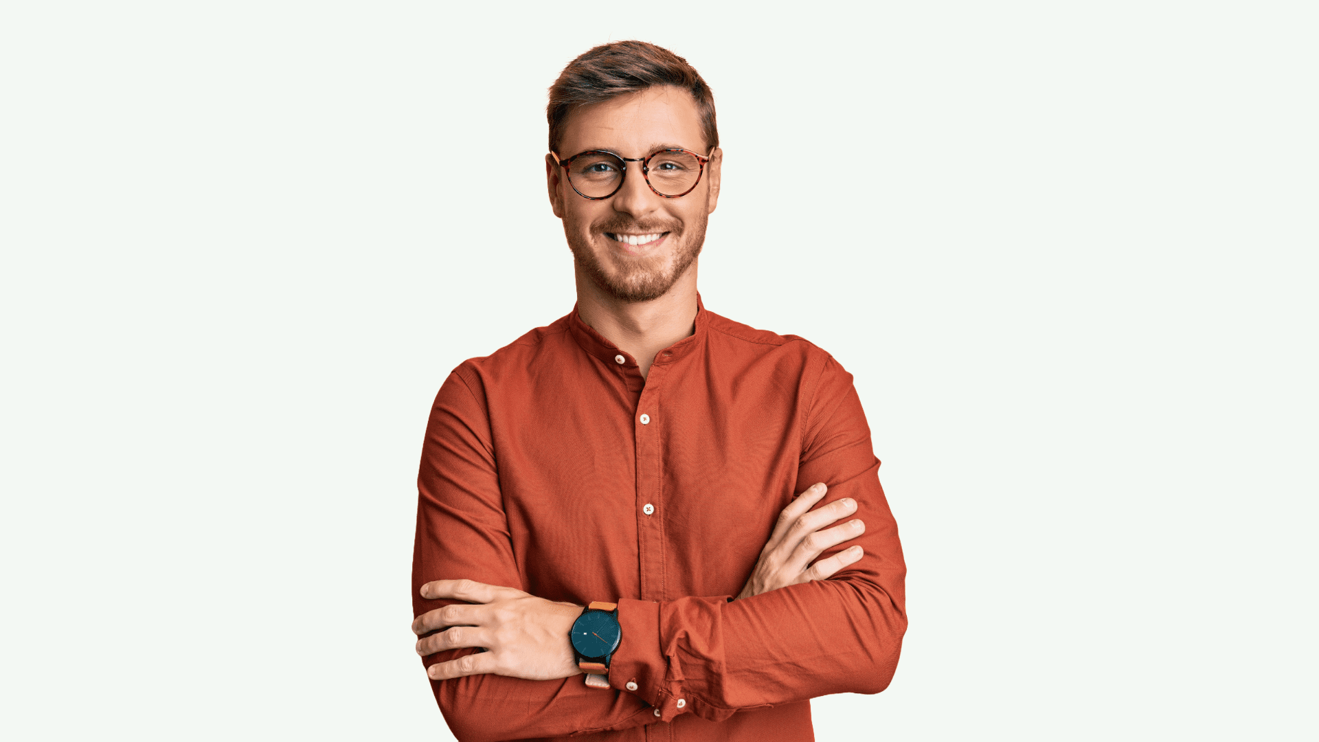 Smart looking man with a happy expression because he started a Wordpress design agency