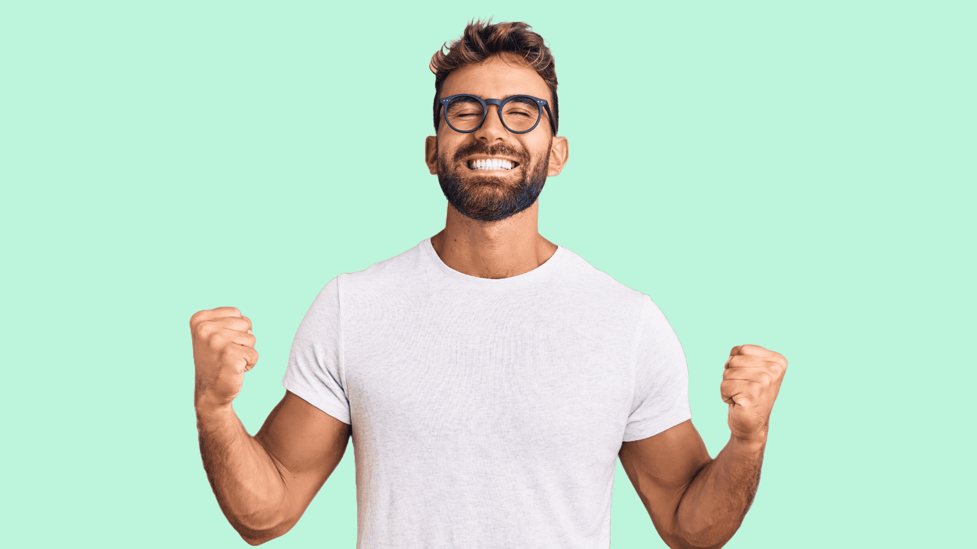 A man with an excited expression who found success with affiliate marketing